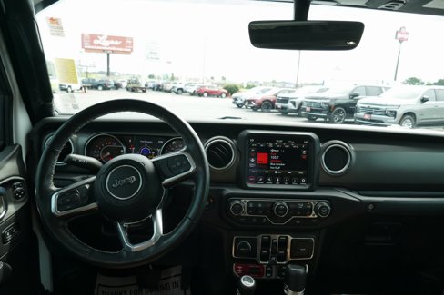 Used 2023 Jeep Gladiator Rubicon w/ Cold Weather Group image 18