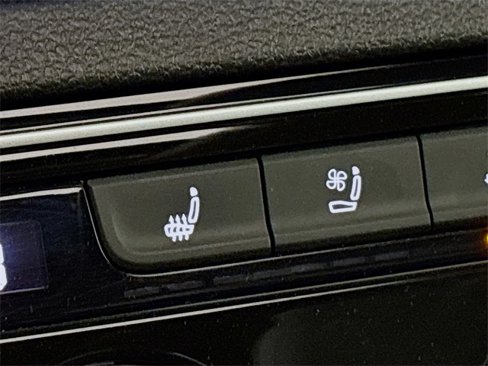 Used 2021 Volkswagen Atlas SEL Premium image 19