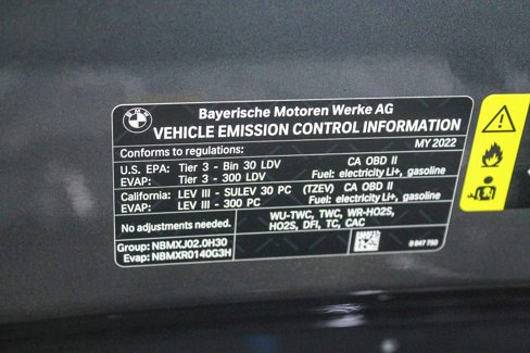 Certified 2022 BMW 330e w/ Driving Assistance Package image 31