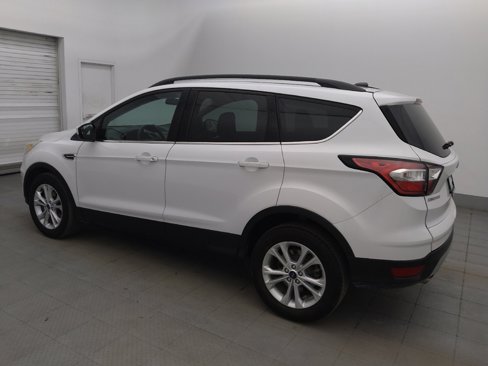 Used 2018 Ford Escape SE image 3