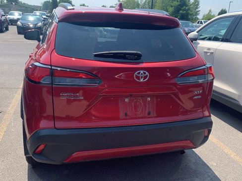 Used 2022 Toyota Corolla Cross XLE image 7