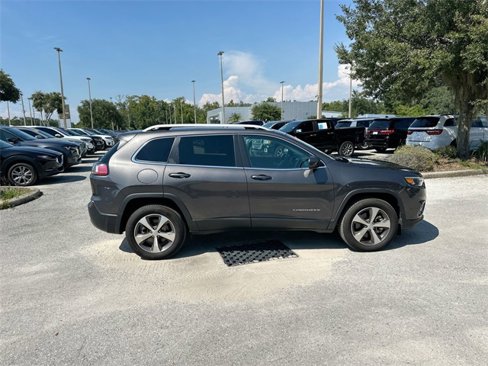 Used 2021 Jeep Cherokee Limited w/ Elite Package image 3