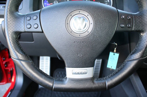 Used 2009 Volkswagen GTI 2-Door image 12