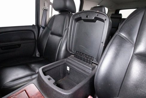 Used 2011 Chevrolet Suburban LTZ image 13