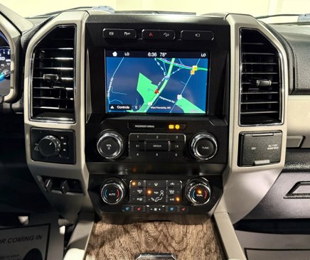 Used 2019 Ford F250 Lariat w/ Chrome Package image 13