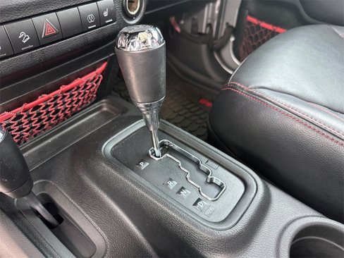 Used 2017 Jeep Wrangler Unlimited Rubicon image 28
