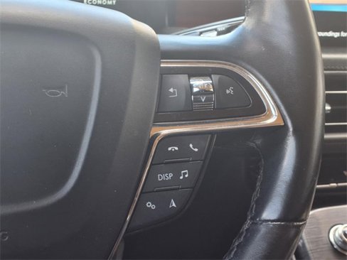 Used 2021 Lincoln Nautilus Reserve image 16