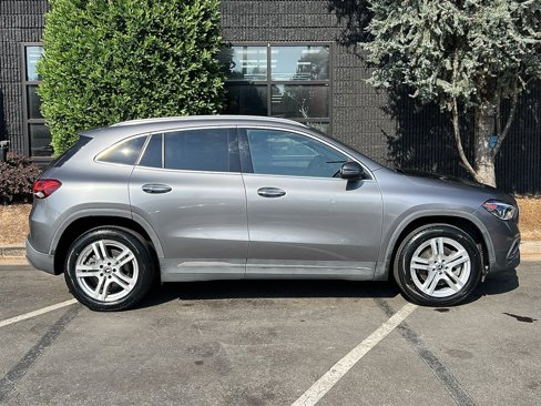 Used 2021 Mercedes-Benz GLA 250 w/ Premium Package image 19