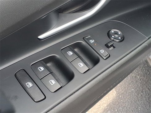 Used 2024 Hyundai Elantra SEL image 8