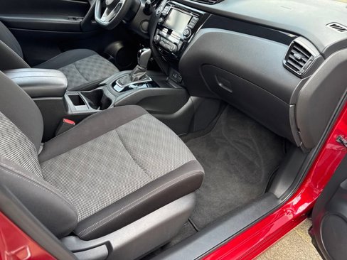Certified 2020 Nissan Rogue Sport SV image 39