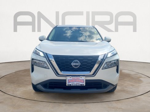 Used 2023 Nissan Rogue SV image 4