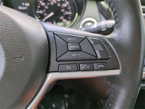 Used 2017 Nissan Rogue SV image 29
