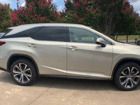 Certified 2021 Lexus RX 350L FWD w/ Premium Package image 9