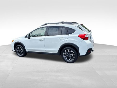 Used 2016 Subaru Crosstrek 2.0i Premium image 3
