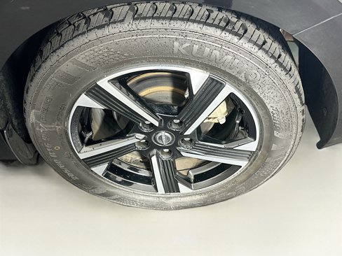 Used 2024 Nissan Sentra SV image 11