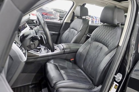 Used 2022 BMW X7 xDrive40i w/ Executive Package image 32