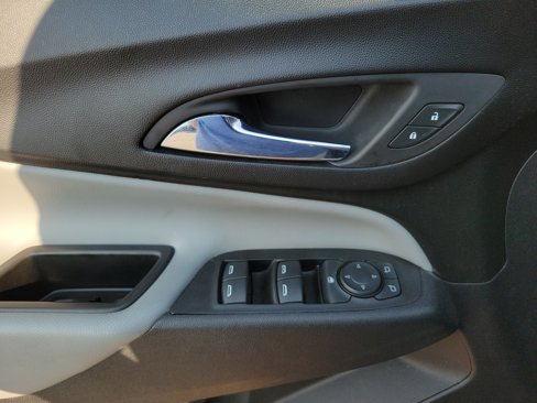 Used 2020 Chevrolet Equinox LS image 7