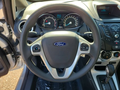 Used 2017 Ford Fiesta SE image 24