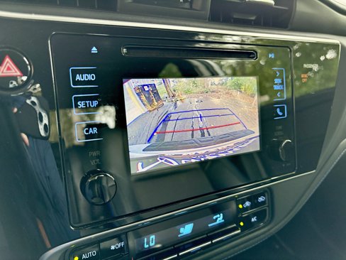 Used 2017 Toyota Corolla SE image 30