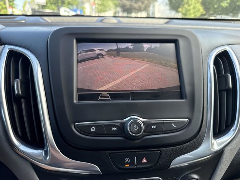 Used 2022 Chevrolet Equinox LS w/ LS Convenience Package image 17
