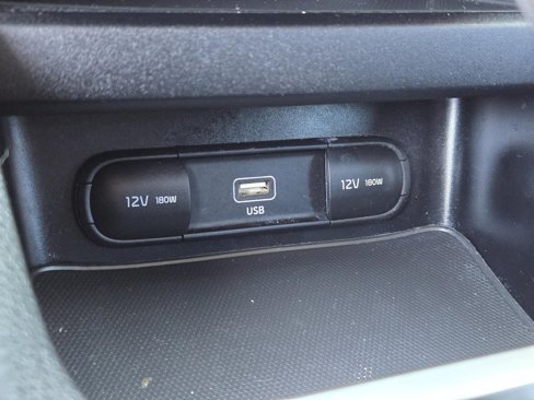 Used 2022 Kia Forte LXS w/ LXS Technology Package image 13