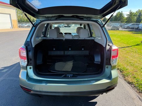 Used 2017 Subaru Forester 2.5i w/ Alloy Wheel Package image 3
