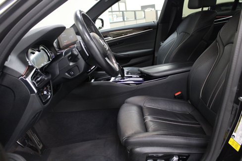 Used 2019 BMW 540i w/ M Sport Package image 20