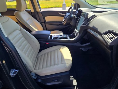 Used 2024 Ford Edge SEL w/ Convenience Package image 6