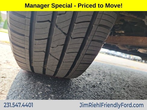 Used 2017 Ford Explorer XLT w/ Equipment Group 202A image 29