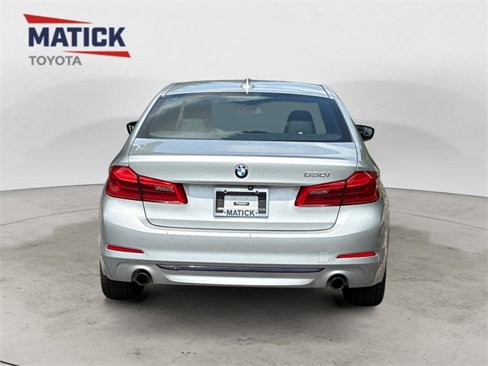 Used 2019 BMW 530i w/ Convenience Package image 6