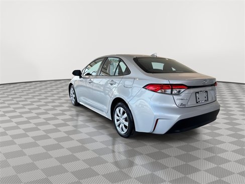 Used 2023 Toyota Corolla LE image 8