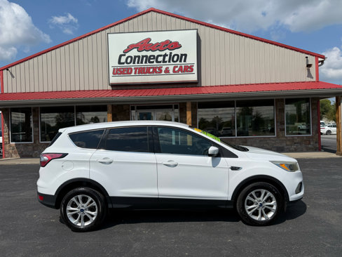 Used 2017 Ford Escape SE image 3