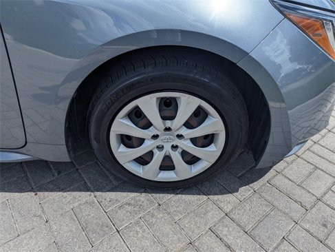 Used 2022 Toyota Corolla LE image 19