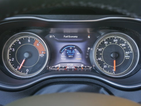 Used 2019 Jeep Cherokee Limited w/ Luxury Group image 8
