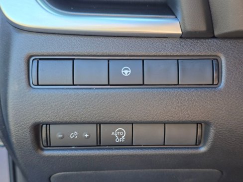Used 2023 Nissan Rogue SV image 33