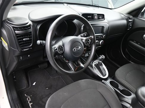 Used 2019 Kia Soul image 18