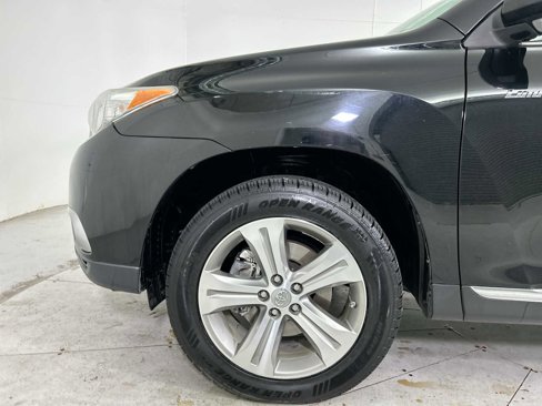 Used 2011 Toyota Highlander Limited image 19