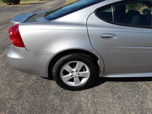 Used 2008 Pontiac Grand Prix w/ Preferred Package image 29