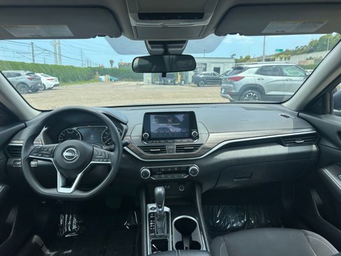 Used 2024 Nissan Altima 2.5 SV image 32