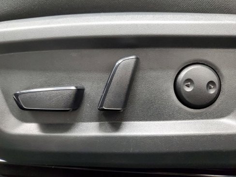 Used 2023 Nissan Rogue SV image 16