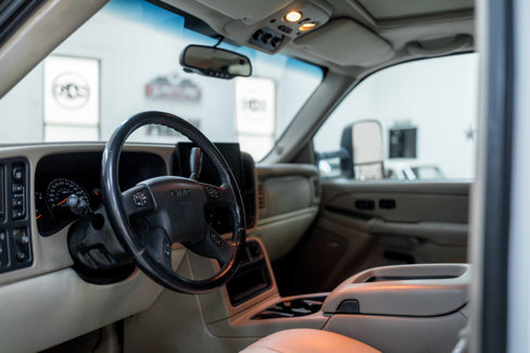 Used 2006 GMC Yukon XL 2500 SLT w/ SLT Preferred Equipment Group image 61