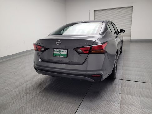 Used 2024 Nissan Altima 2.5 SV image 7