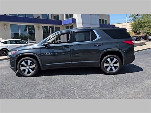 Used 2020 Chevrolet Traverse LT w/ LT Premium Package image 37