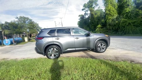 Used 2022 Nissan Rogue SV image 9