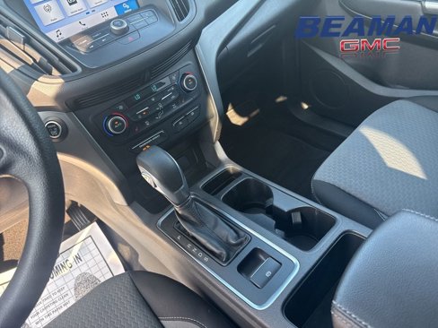 Used 2019 Ford Escape SE image 18