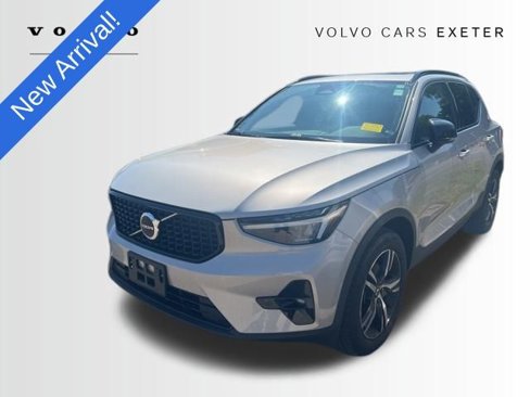 Certified 2023 Volvo XC40 B5 Plus w/ Climate Package image 1