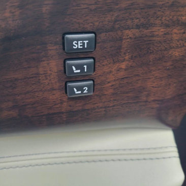 Used 2022 Subaru Ascent Touring image 7