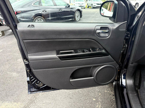 Used 2011 Jeep Compass Latitude image 12