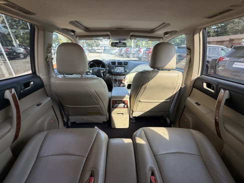 Used 2011 Toyota Highlander Limited image 16