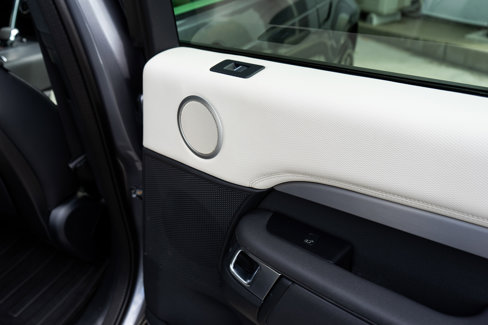 Used 2021 Land Rover Discovery S R-Dynamic image 54
